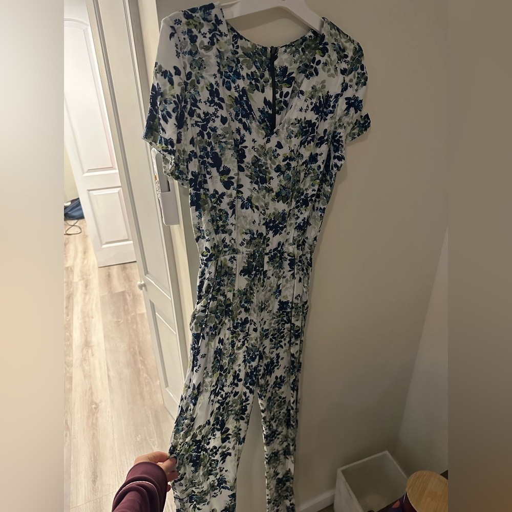 Lightweight Floral Pant Suit